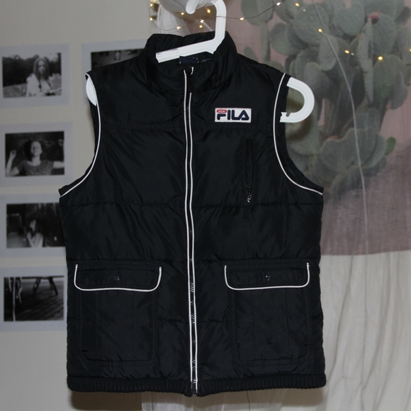 rådgive sladre forvirring Fila | Jackets & Coats | Puffy Fila Vest | Poshmark